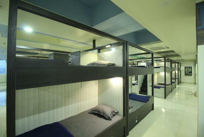 In & Out Dormitory 아흐메다바드 외부 사진